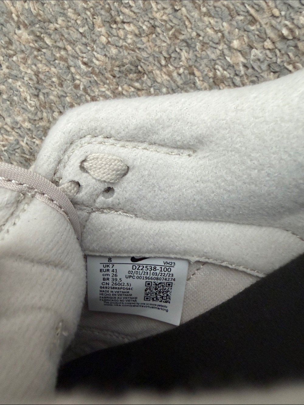Men’s Nike Dunks - Picture 6 of 6